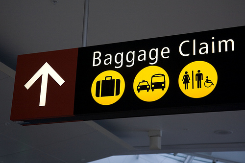 airport baggage claim sign
